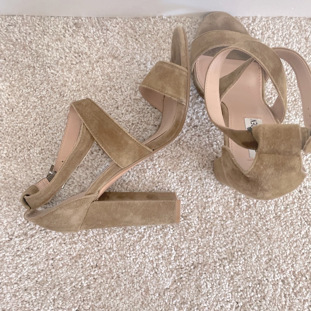 Steve Madden olive green cross ankle pumps 4 inch heel size 8 excellent conditio